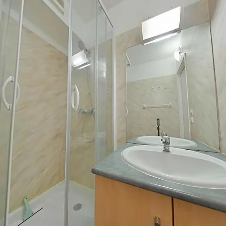 Ensoleille Avec Piscine, Balcon Et Parking Prive Aux Minimes, La Rochelle - Fr-1-246-78 Διαμέρισμα Λα Ροσέλ