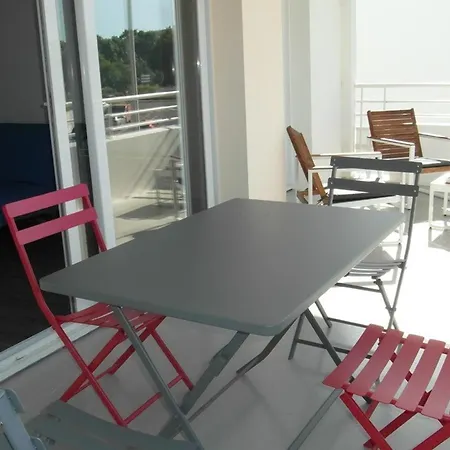 Ensoleille Avec Piscine, Balcon Et Parking Prive Aux Minimes, La Rochelle - Fr-1-246-78 Διαμέρισμα Λα Ροσέλ